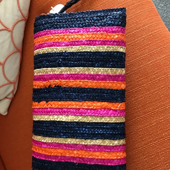 Stripe Straw envelope clutch in Pink/ Navy - Picture 7 of 8